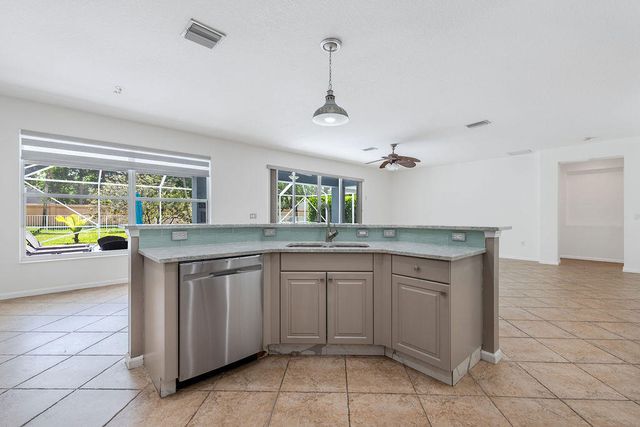 116 BELLA VISTA Way, Royal Palm Beach, FL 33411