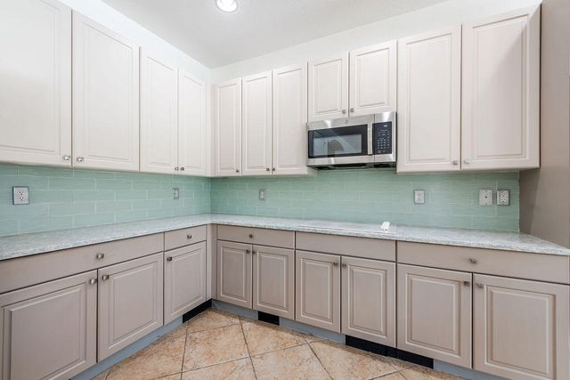 116 BELLA VISTA Way, Royal Palm Beach, FL 33411