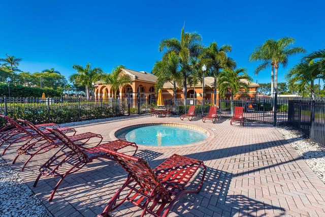 116 BELLA VISTA Way, Royal Palm Beach, FL 33411