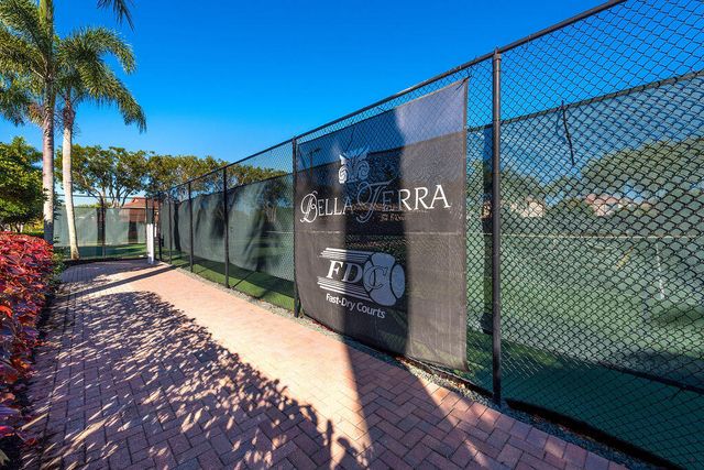 116 BELLA VISTA Way, Royal Palm Beach, FL 33411