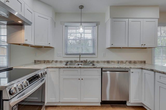 1 Pine Creek Court, Greenville, SC 29605