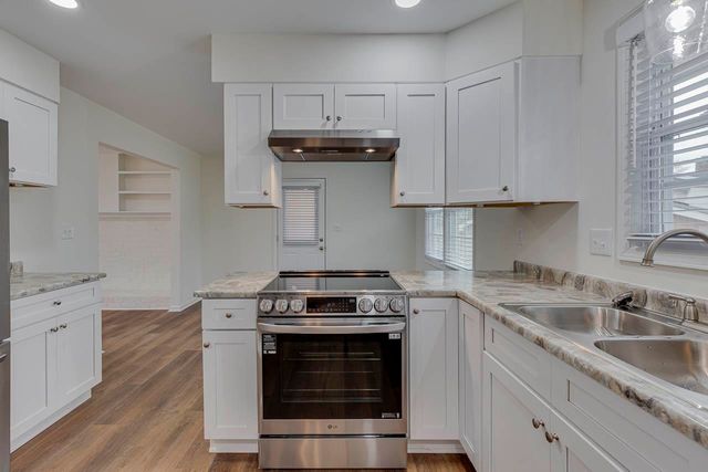 1 Pine Creek Court, Greenville, SC 29605