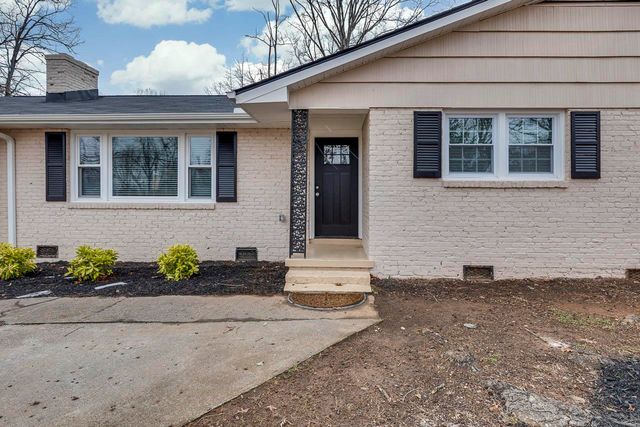 1 Pine Creek Court, Greenville, SC 29605