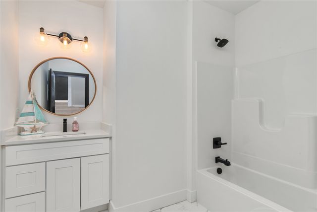 14725 Stonecrop Drive, Urbandale, IA 50323