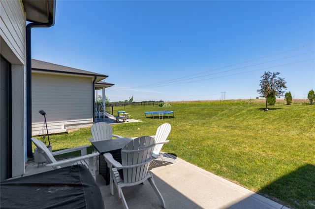 14725 Stonecrop Drive, Urbandale, IA 50323