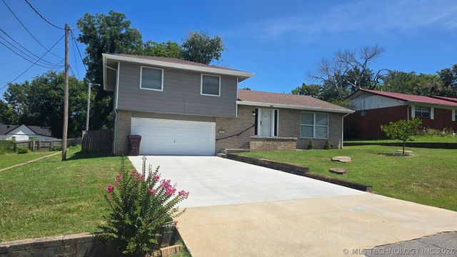 411 S 3rd, Eufaula, OK 74432