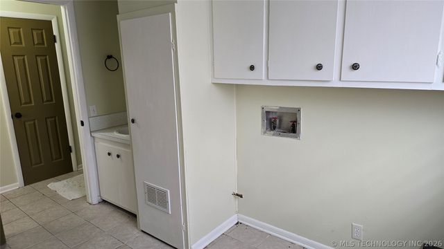 411 S 3rd, Eufaula, OK 74432