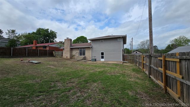 411 S 3rd, Eufaula, OK 74432