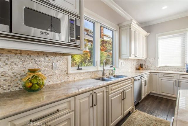 352 Hazel Drive, Corona Del Mar, CA 92625