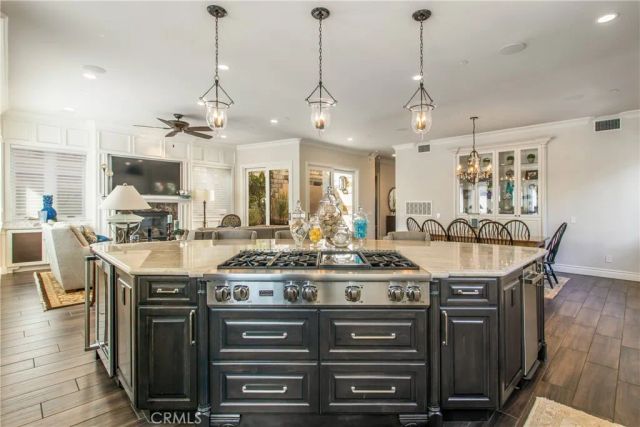 352 Hazel Drive, Corona Del Mar, CA 92625