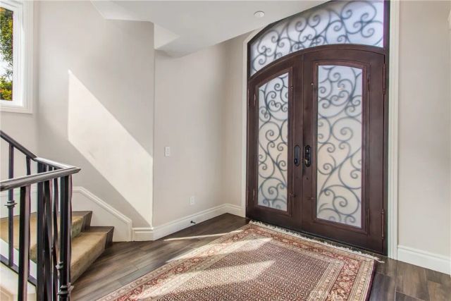 352 Hazel Drive, Corona Del Mar, CA 92625