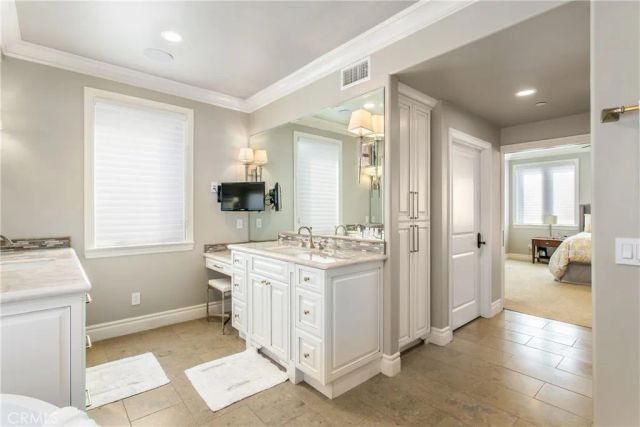 352 Hazel Drive, Corona Del Mar, CA 92625