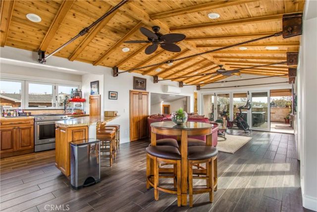 352 Hazel Drive, Corona Del Mar, CA 92625