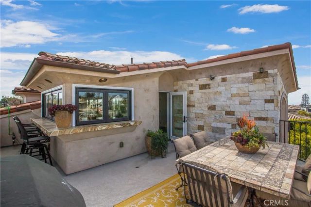 352 Hazel Drive, Corona Del Mar, CA 92625