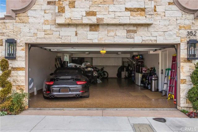 352 Hazel Drive, Corona Del Mar, CA 92625