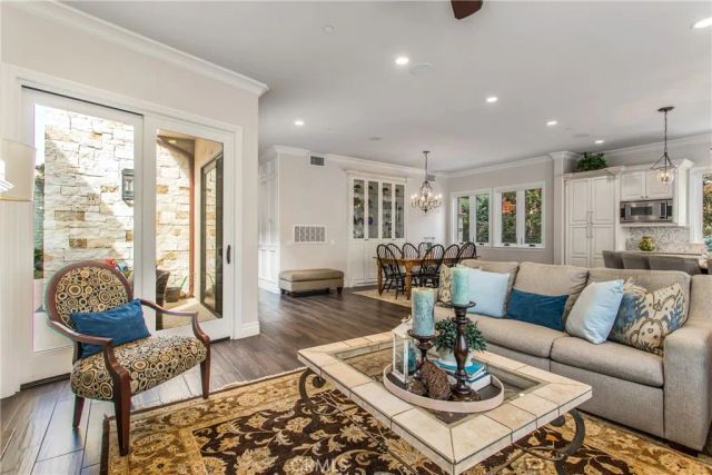 352 Hazel Drive, Corona Del Mar, CA 92625