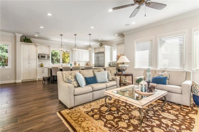 352 Hazel Drive, Corona Del Mar, CA 92625
