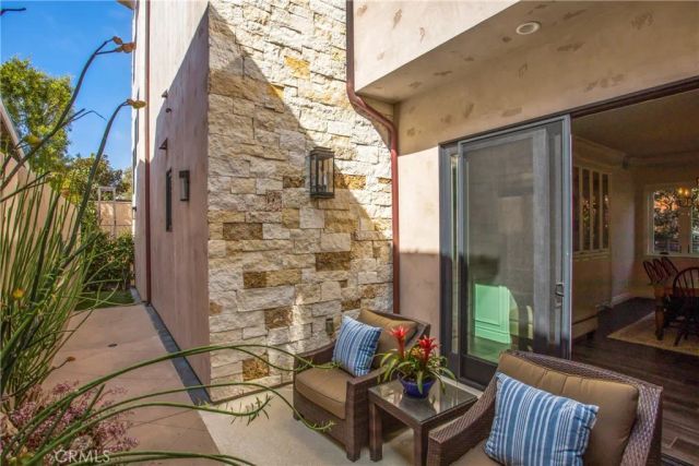 352 Hazel Drive, Corona Del Mar, CA 92625
