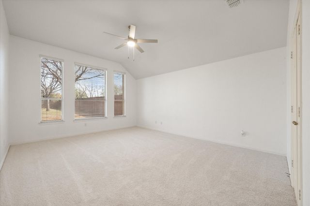 1020 Fair Oaks Drive, Grand Prairie, TX 75052