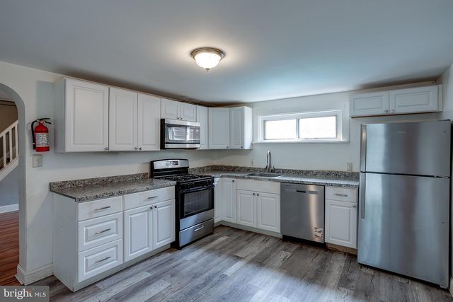 1017 HIGH ST, Burlington, NJ 08016