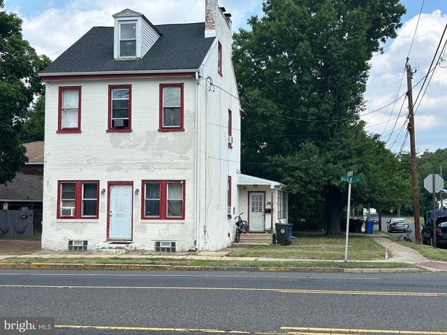 1017 HIGH ST, Burlington, NJ 08016