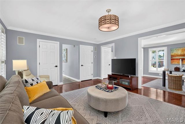 7058 Stony Ridge Road, St Louis, MO 63129