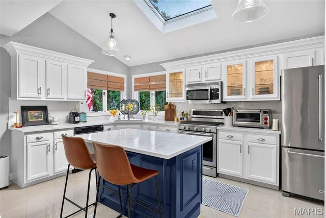 7058 Stony Ridge Road, St Louis, MO 63129