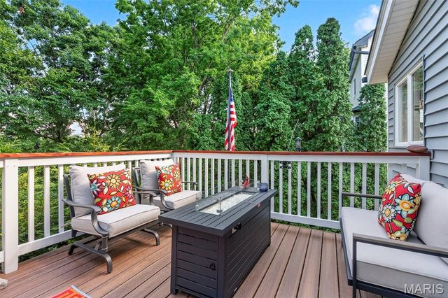 7058 Stony Ridge Road, St Louis, MO 63129