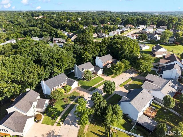7058 Stony Ridge Road, St Louis, MO 63129