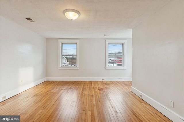 123 W LANCASTER AVE, Downingtown, PA 19335