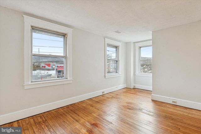 123 W LANCASTER AVE, Downingtown, PA 19335