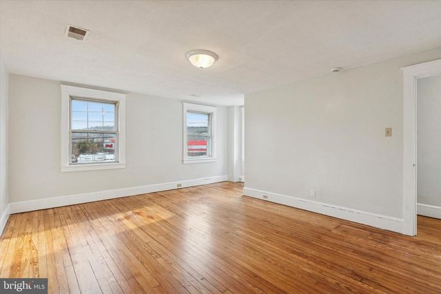 123 W LANCASTER AVE, Downingtown, PA 19335