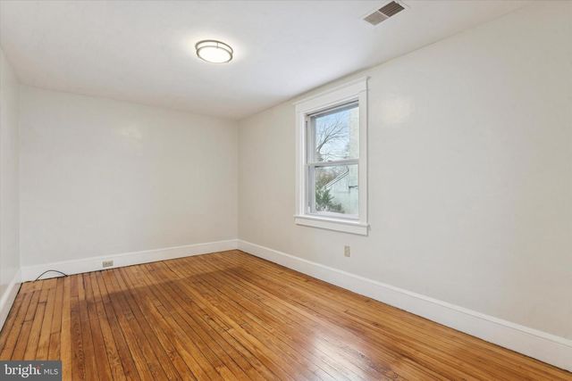 123 W LANCASTER AVE, Downingtown, PA 19335