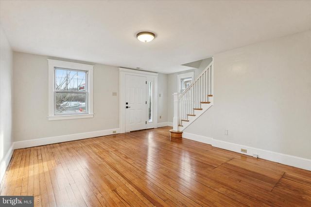 123 W LANCASTER AVE, Downingtown, PA 19335