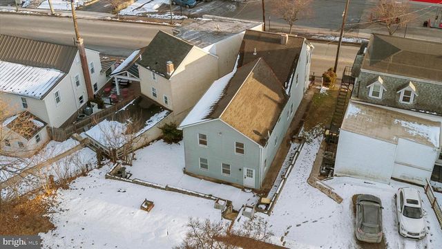 123 W LANCASTER AVE, Downingtown, PA 19335