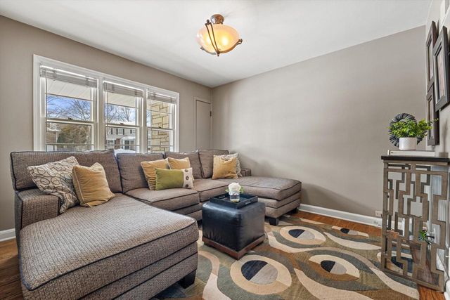 6200 N Berkeley BOULEVARD, Whitefish Bay, WI 53217