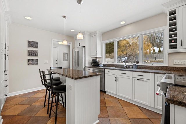 6200 N Berkeley BOULEVARD, Whitefish Bay, WI 53217