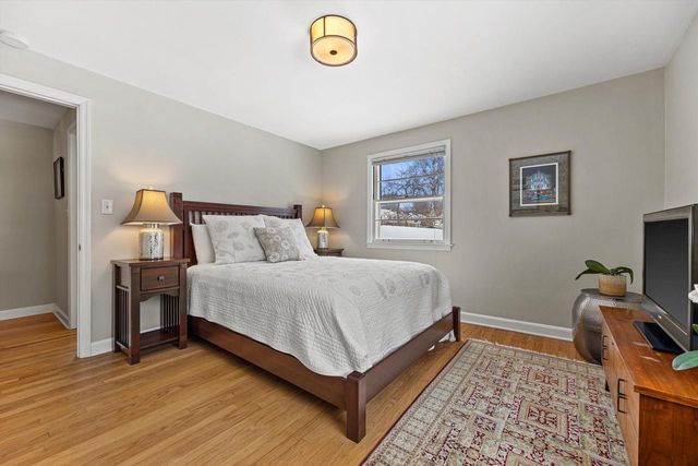 6200 N Berkeley BOULEVARD, Whitefish Bay, WI 53217