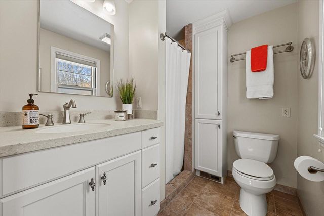 6200 N Berkeley BOULEVARD, Whitefish Bay, WI 53217