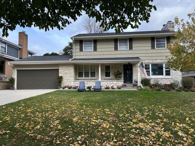 6200 N Berkeley BOULEVARD, Whitefish Bay, WI 53217