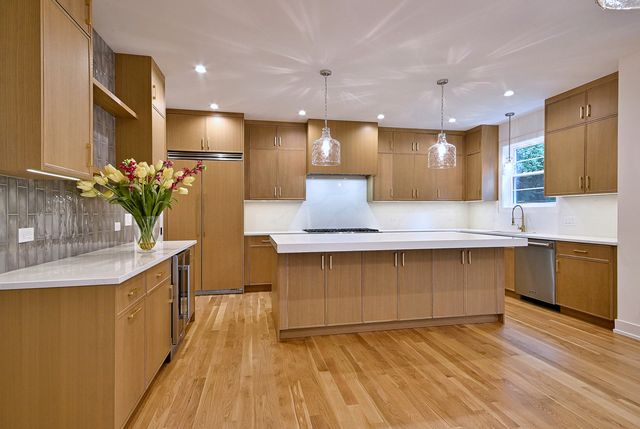 310 N Nottingham Avenue, Glenview, IL 60025