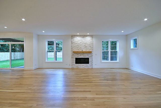 310 N Nottingham Avenue, Glenview, IL 60025