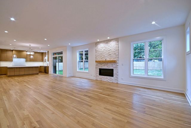 310 N Nottingham Avenue, Glenview, IL 60025