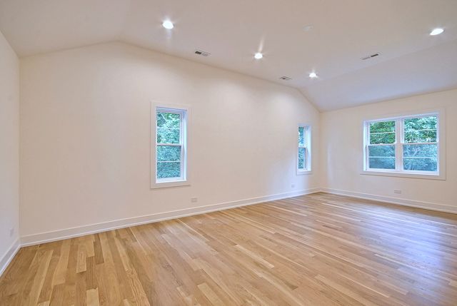 310 N Nottingham Avenue, Glenview, IL 60025