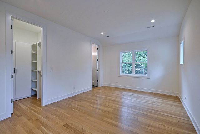 310 N Nottingham Avenue, Glenview, IL 60025