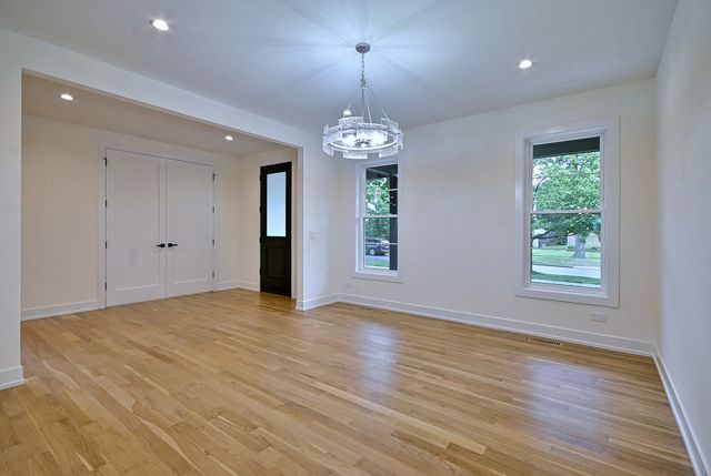 310 N Nottingham Avenue, Glenview, IL 60025