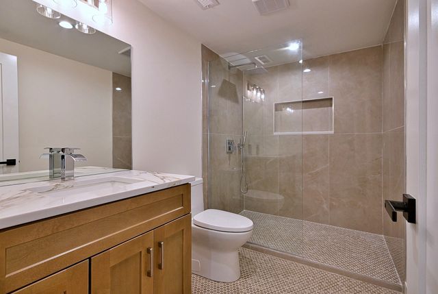 310 N Nottingham Avenue, Glenview, IL 60025
