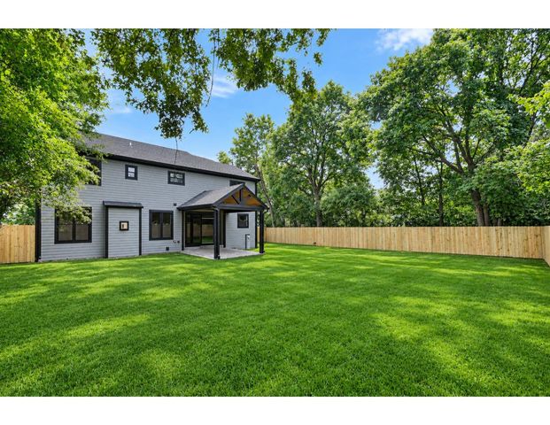 310 N Nottingham Avenue, Glenview, IL 60025