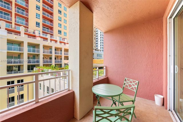 7355 SW 89th St 728N, Miami, FL 33156