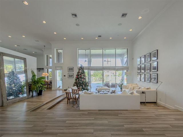 2950 Medinah, Weston, FL 33332